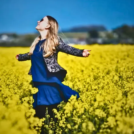 Caroline, Biodanza teacher